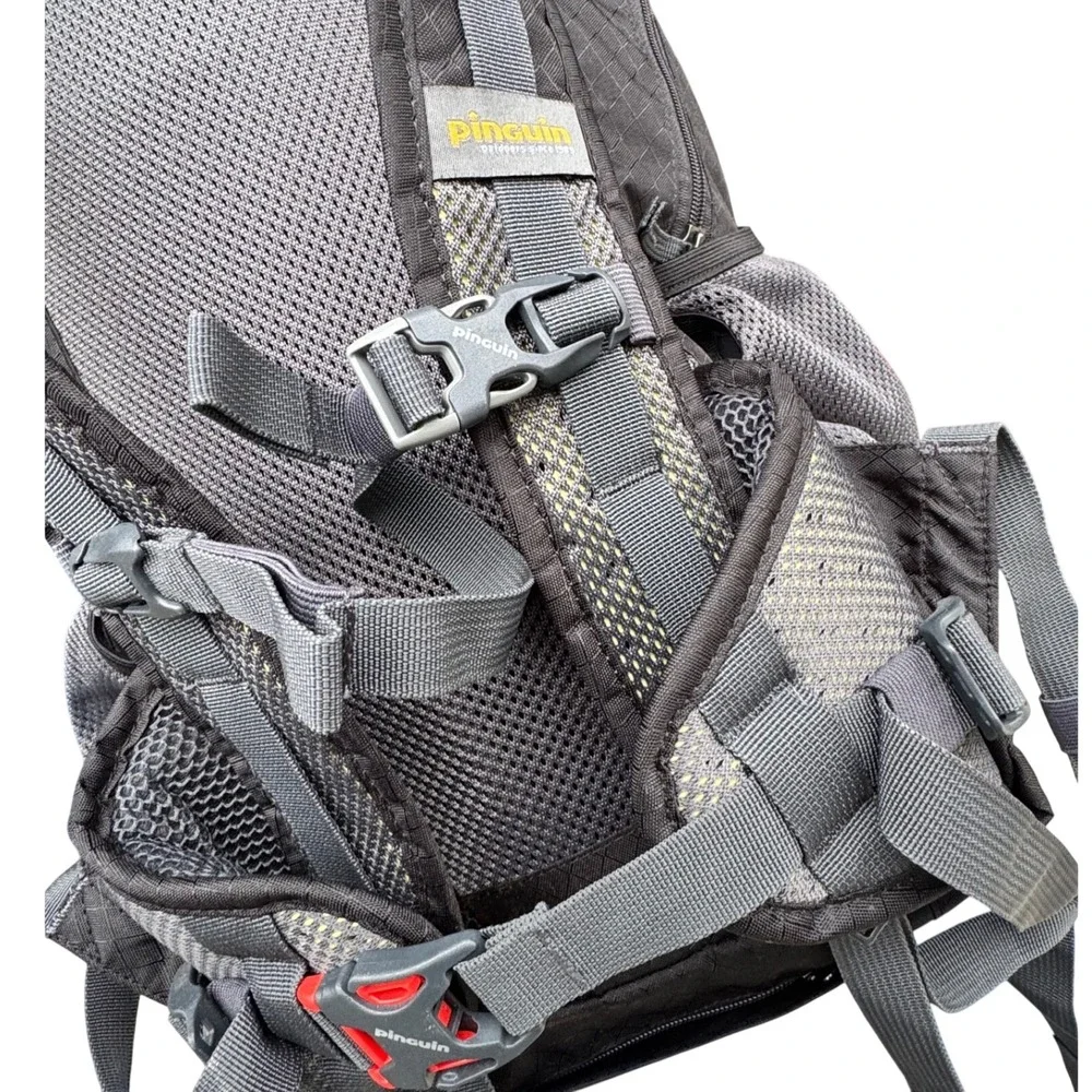 Pinguin Air 33 Hiking Backpack Black Grey Ripstop H2O Hydration Daypack HICOR